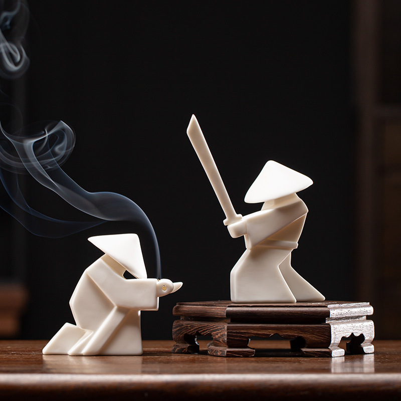 검객 Chivalrous 전문가 세라믹 사무라이 기사  - Incense Stick Holder 리뷰 및 가격